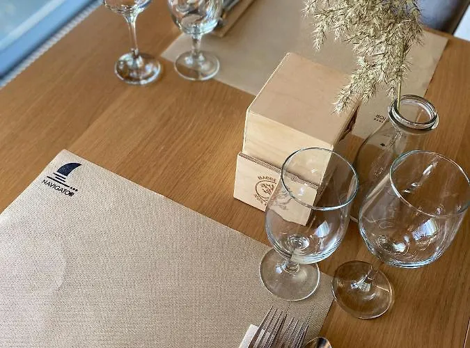 Hotel Navigator I Konferencje 3*